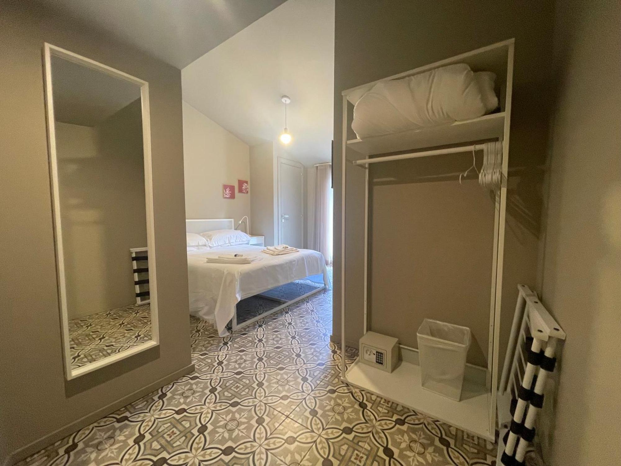 Moronero Hotel Рагуза Екстериор снимка
