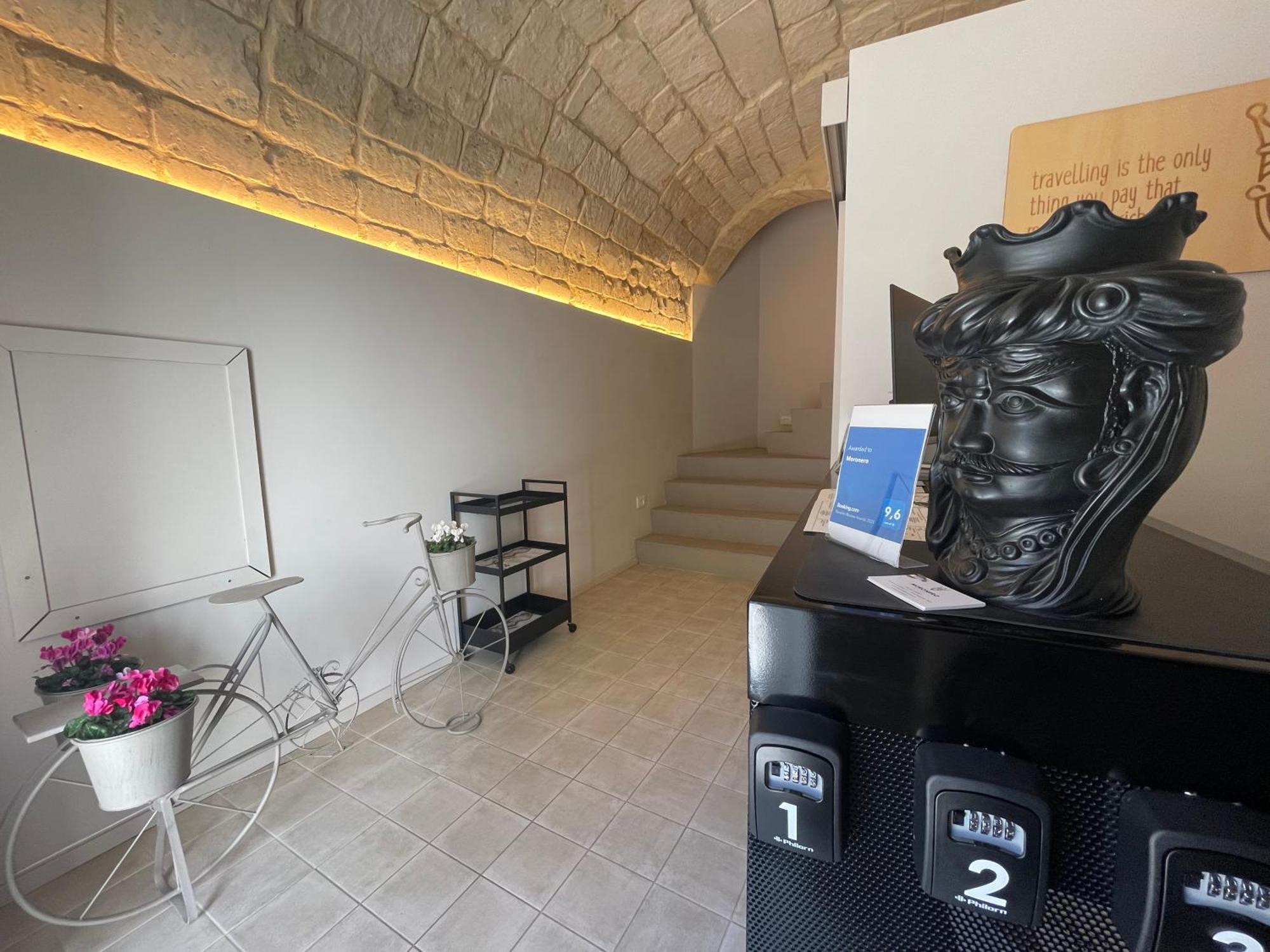 Moronero Hotel Рагуза Екстериор снимка