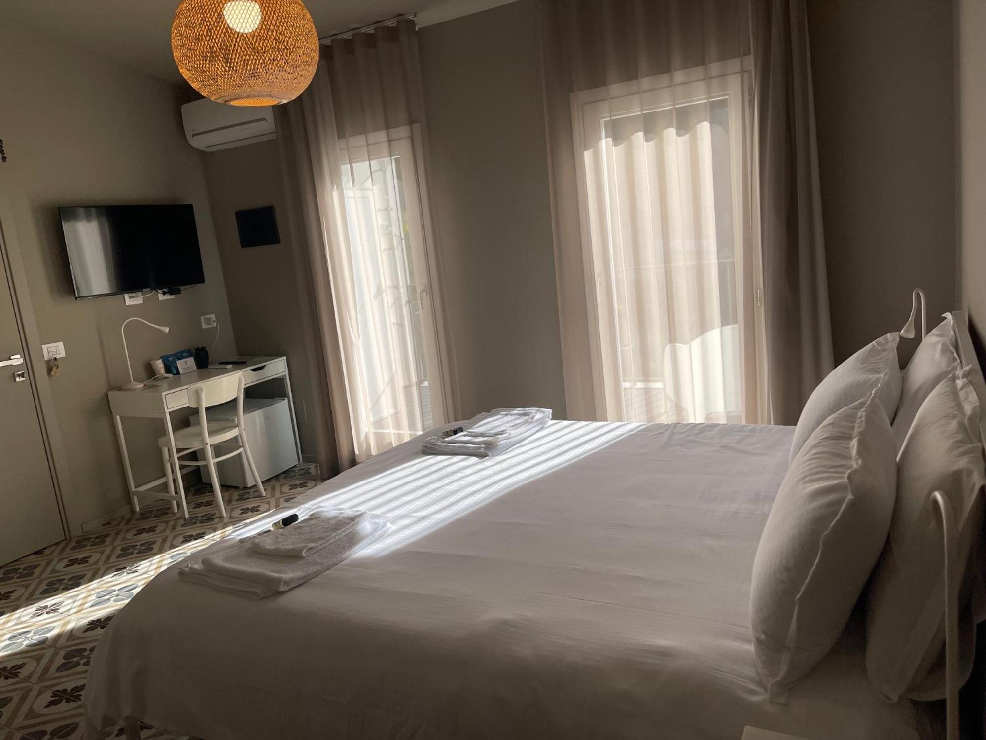 Moronero Hotel Рагуза Екстериор снимка